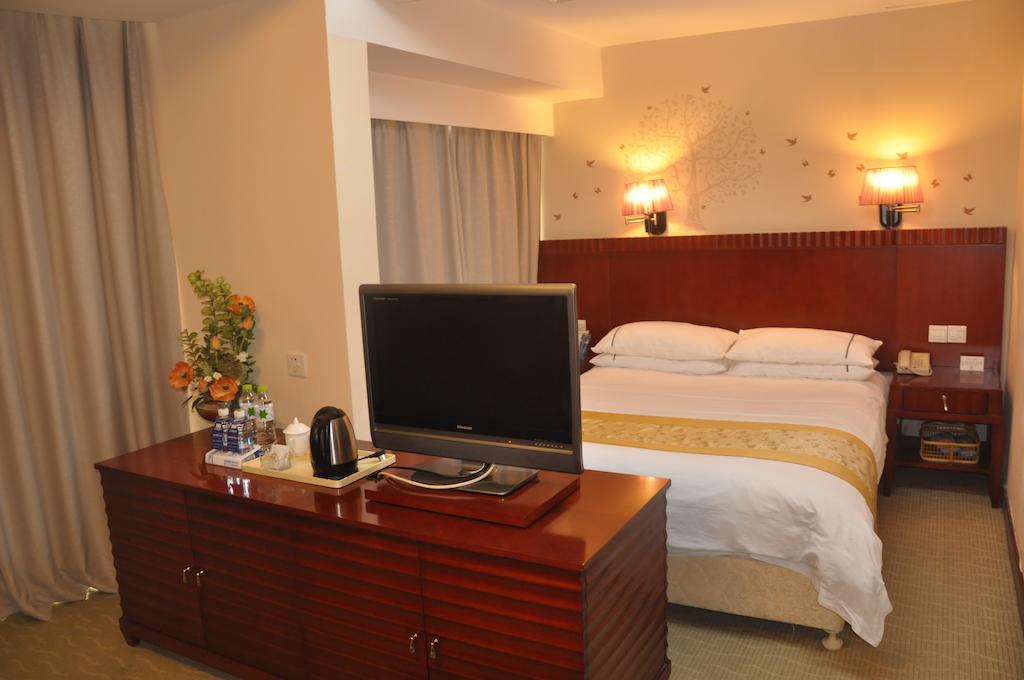 Starway Hotel Silver Zhuhai Chambre photo