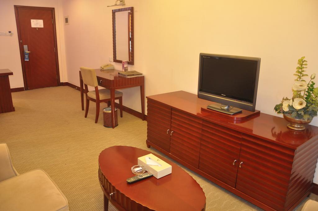 Starway Hotel Silver Zhuhai Chambre photo