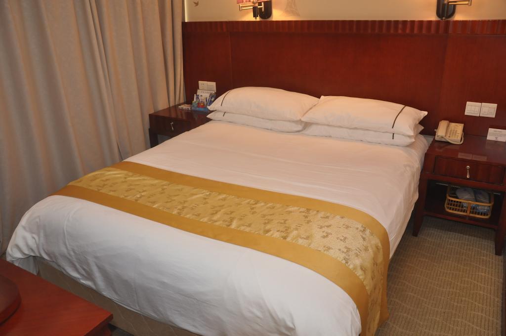 Starway Hotel Silver Zhuhai Chambre photo