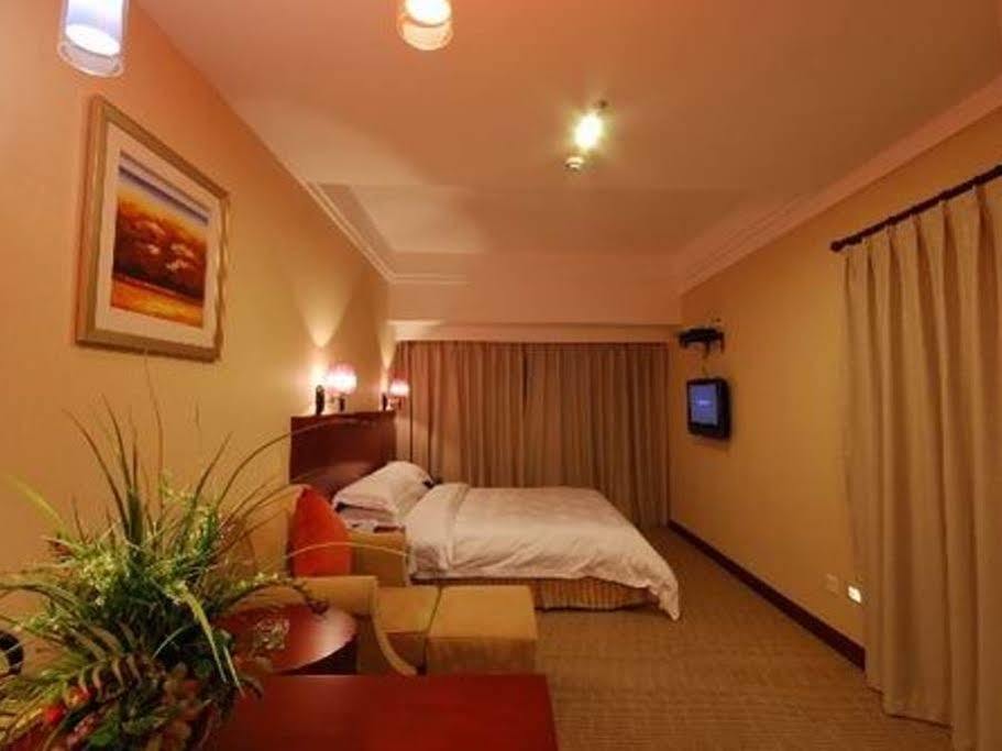 Starway Hotel Silver Zhuhai Extérieur photo