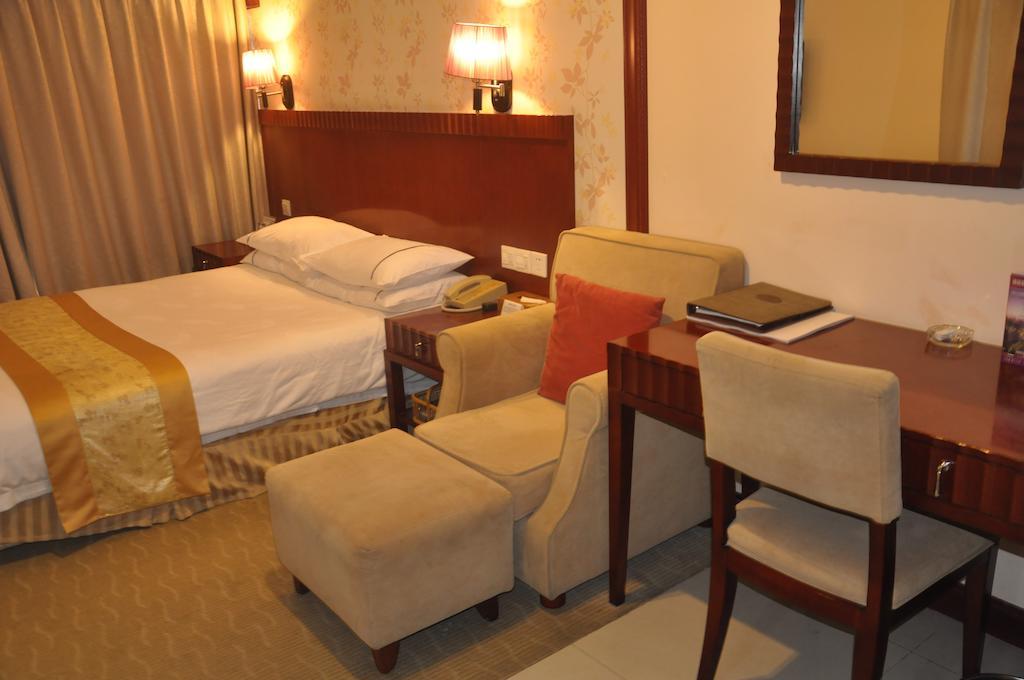 Starway Hotel Silver Zhuhai Extérieur photo